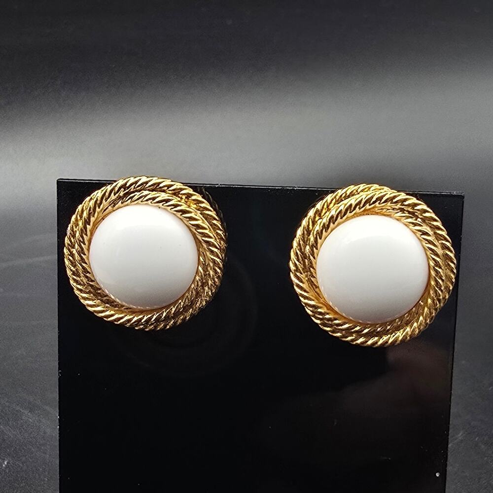 Napier White Gold Tone Round Earrings Pierced Stud Vintage Costume Jewelry